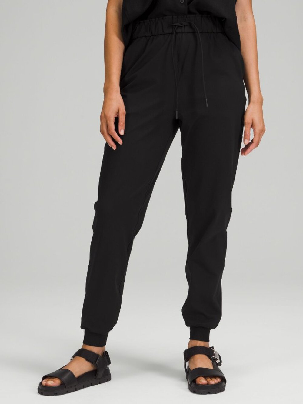 Lululemon Scuba Hi-Rise Jogger